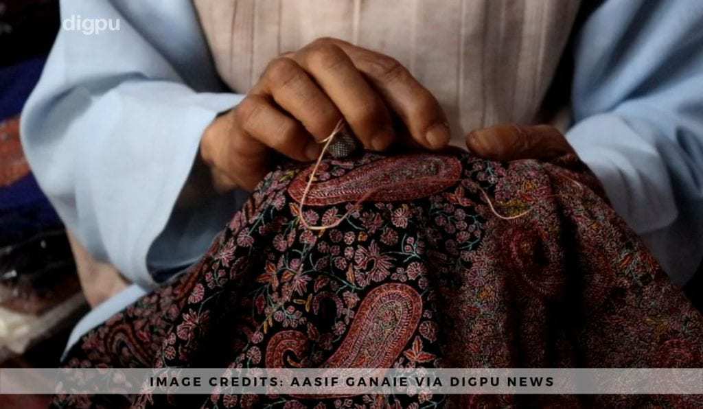 Abdul Majeed Shah - Making shawls for 40 years in Kashmir - Digpu