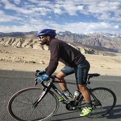Adil Teli - First Kashmiri to cycle 418 km high-altitude distance non-stop from Srinagar to Leh - Digpu