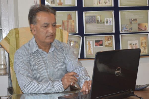E-Charkha: Kashmiri Textile Engineer Develops A Boon - Digpu