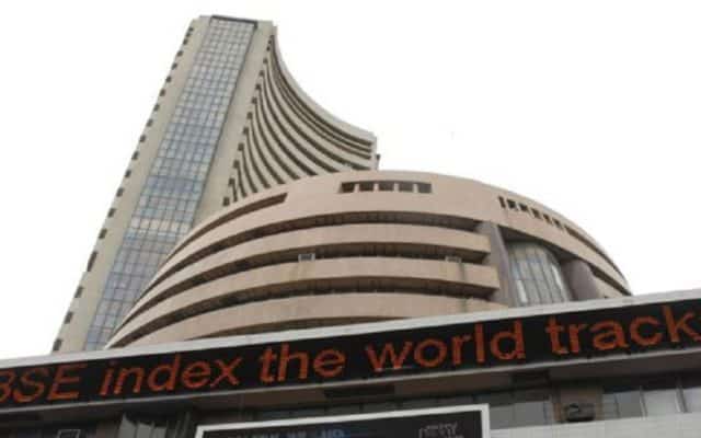 Equity gauges flat on global cues, private banks suffer losses