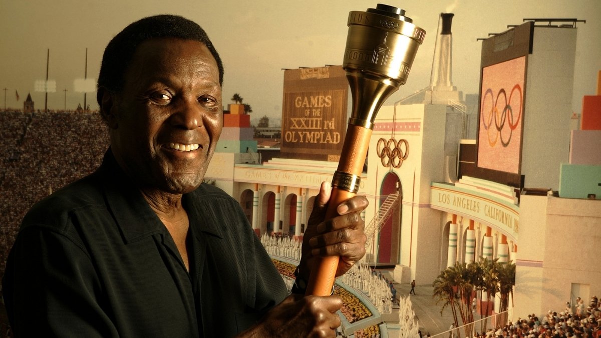 Rafer Johnson First Black captain of US Olympic Team passes away - Digpu