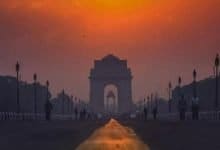 Delhi wakes up to a chilly morning-Digpu