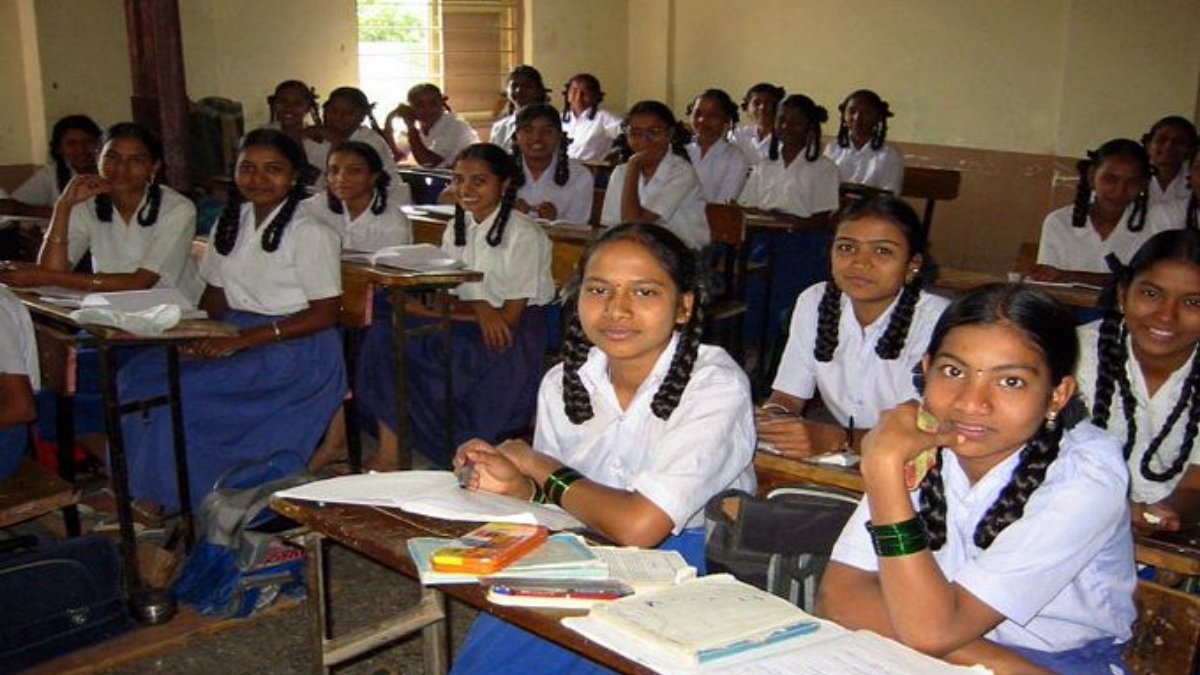 Schools for classes 10, 12 reopen today in Jharkhand -Digpu