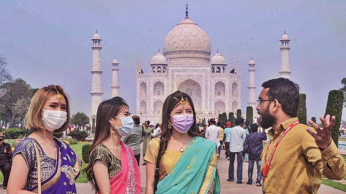 Taj Mahal tourist footfall dropped by 76% due to Covid-19 - Digpu