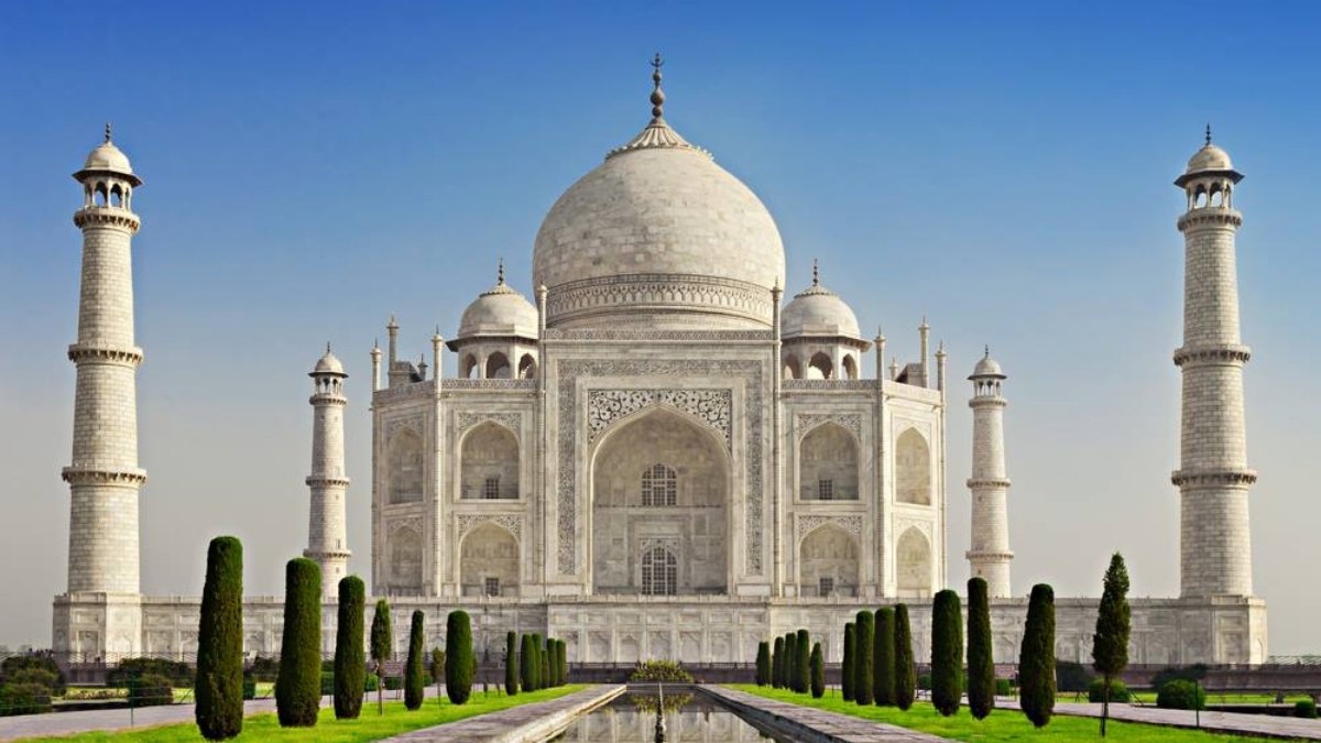 Taj Mahal tourist footfall dropped by 76% due to Covid-19 - Digpu