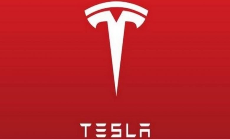 Tesla sued former employees for stealing company information