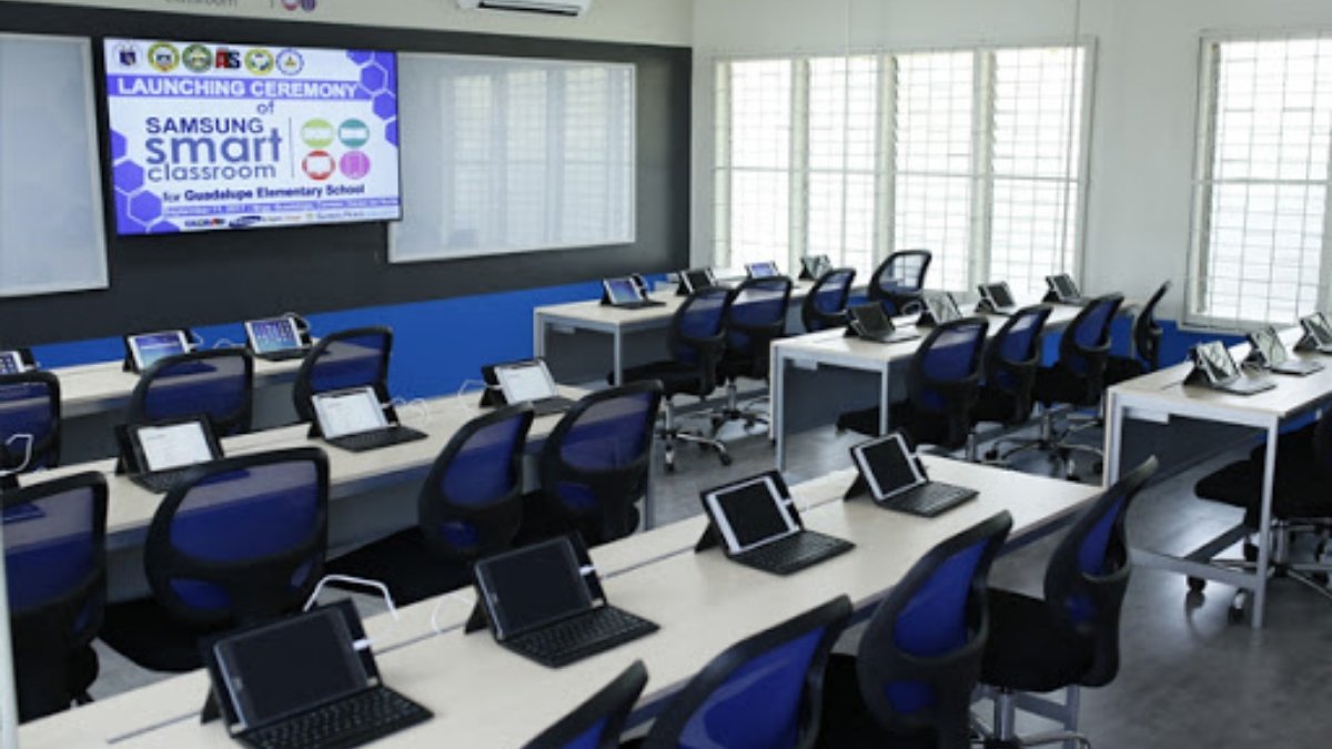 Karnataka to set up 2,500 smart classrooms for digital learning - Digpu