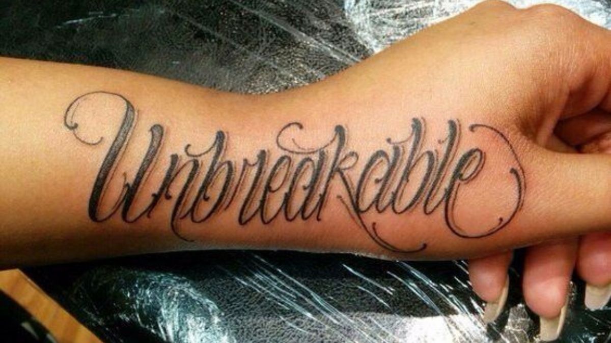 Top 10 Best MomDad Tattoo Designs That Celebrate Unbreakable Bonds