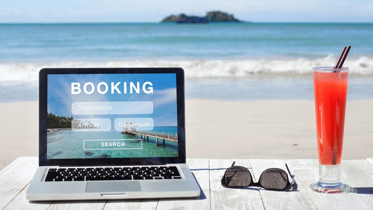 Travellers booking hotels online should trust instinct more than algorithms