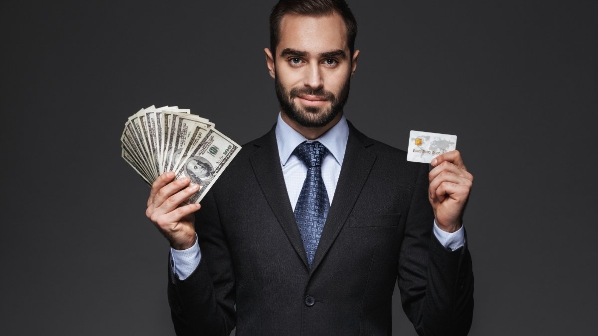 Higher-income predicts feelings such as pride and confidence