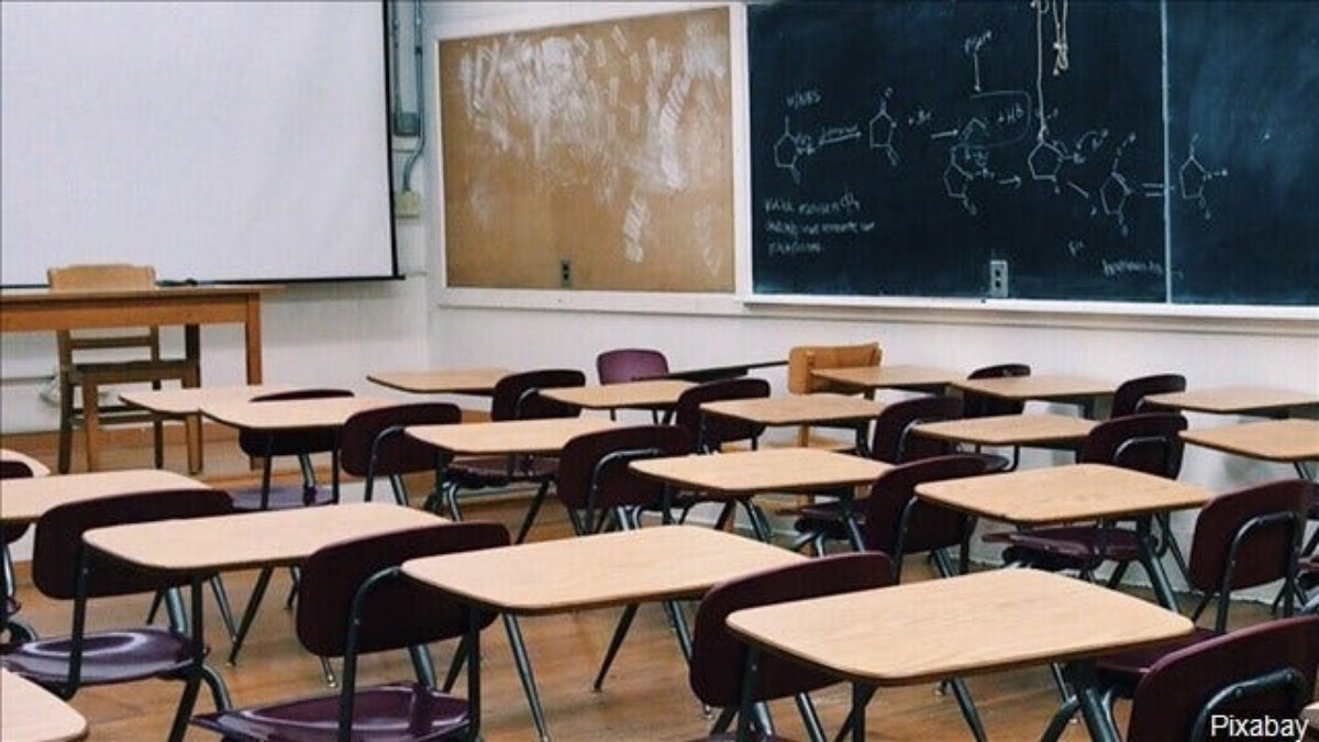 16-year-old accidentally detonates explosive in a Michigan High School