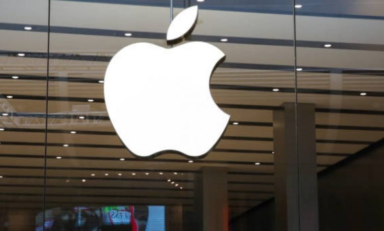 Apple sues former MacBook designer for allegedly selling trade secrets