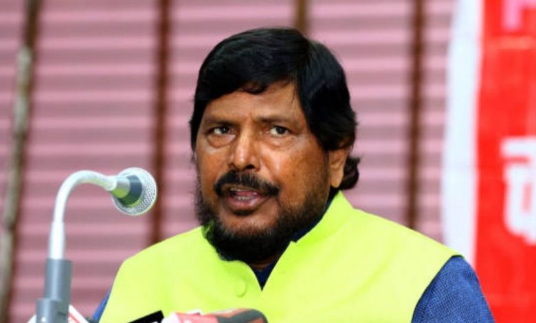 Ramdas Athawale demands President's Rule in Maharashtra