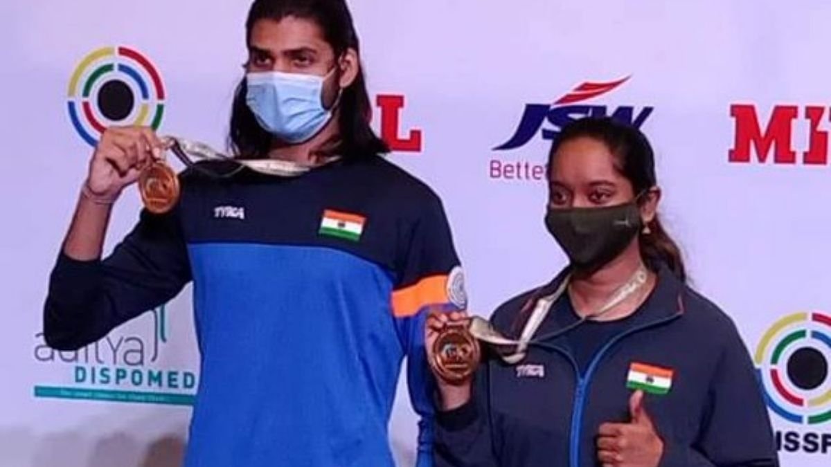 India bags gold in 10M Air Rifle Mixed Team event