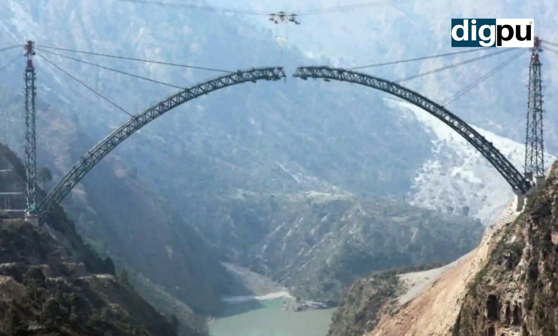 Arch of world’s tallest railway bridge on Chenab River completed in J&K - Digpu News