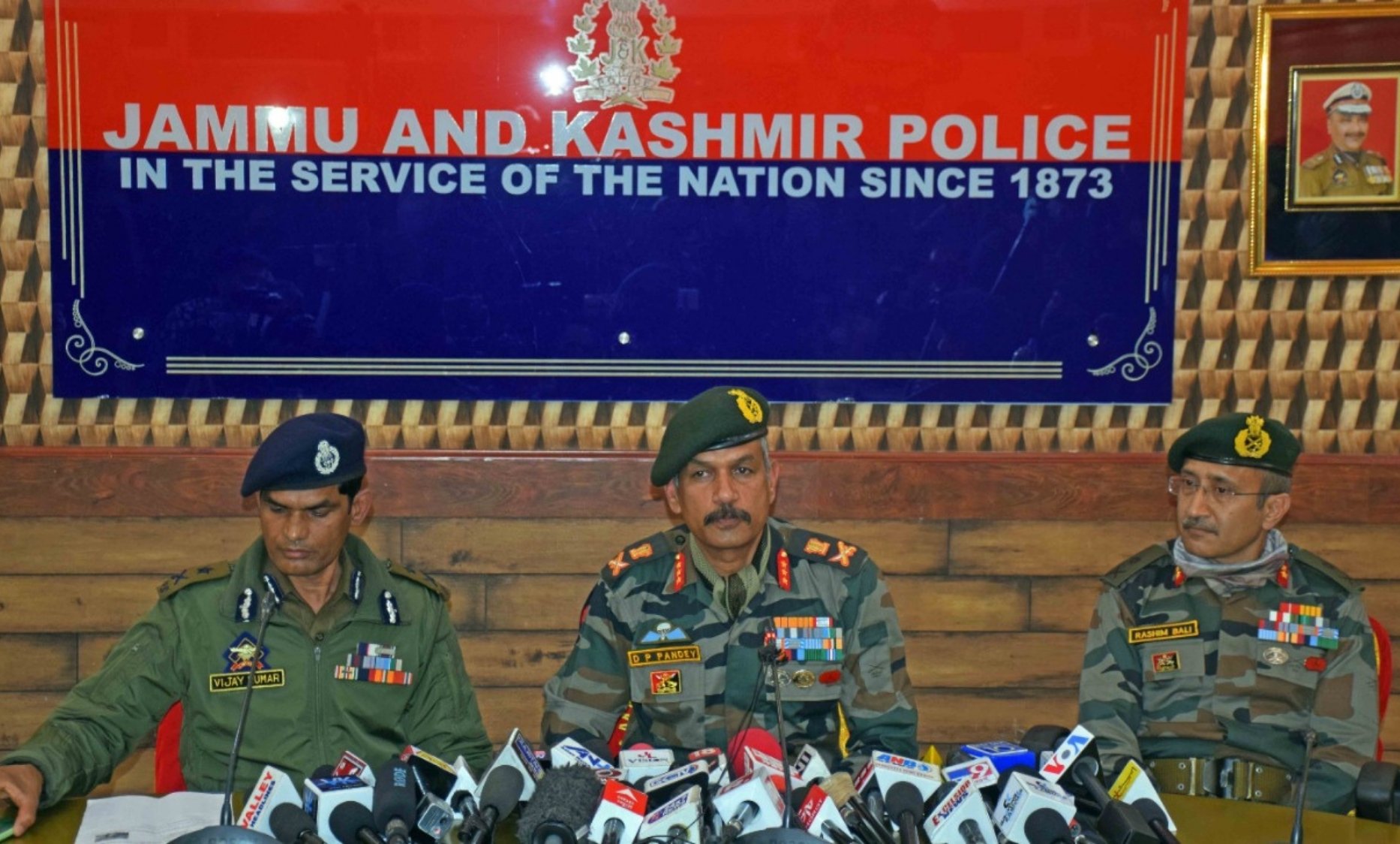 J&K Police bans live coverage of gunfights amid allegations of excesses - Digpu News