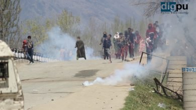 Three local militants gunned down in southern Kashmir