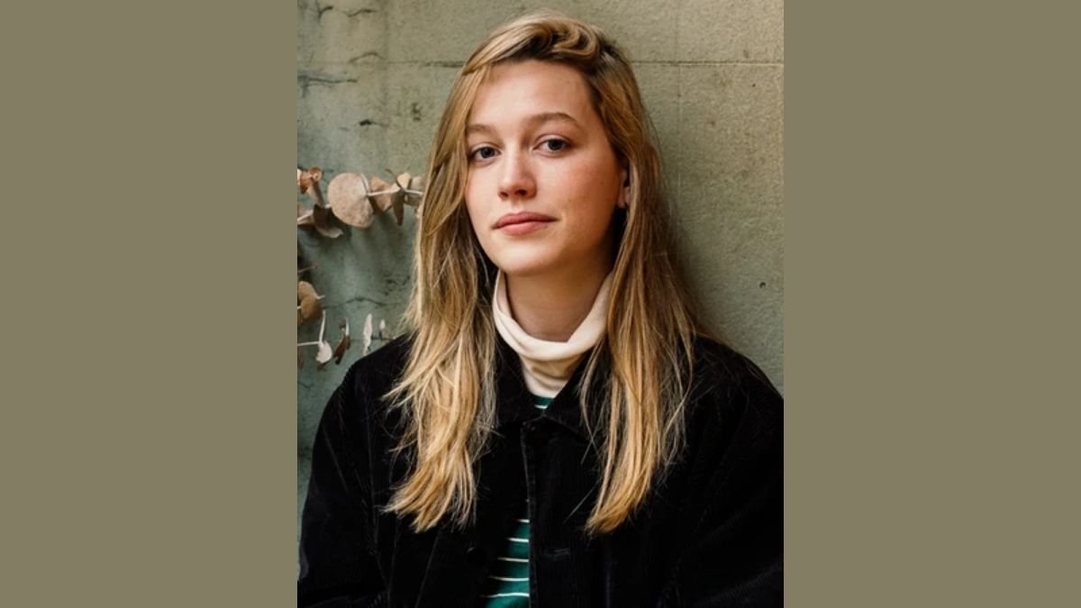 Actor Victoria Pedretti, to play The Lovely Bones author Alice Sebold in the flim Lucky (1)