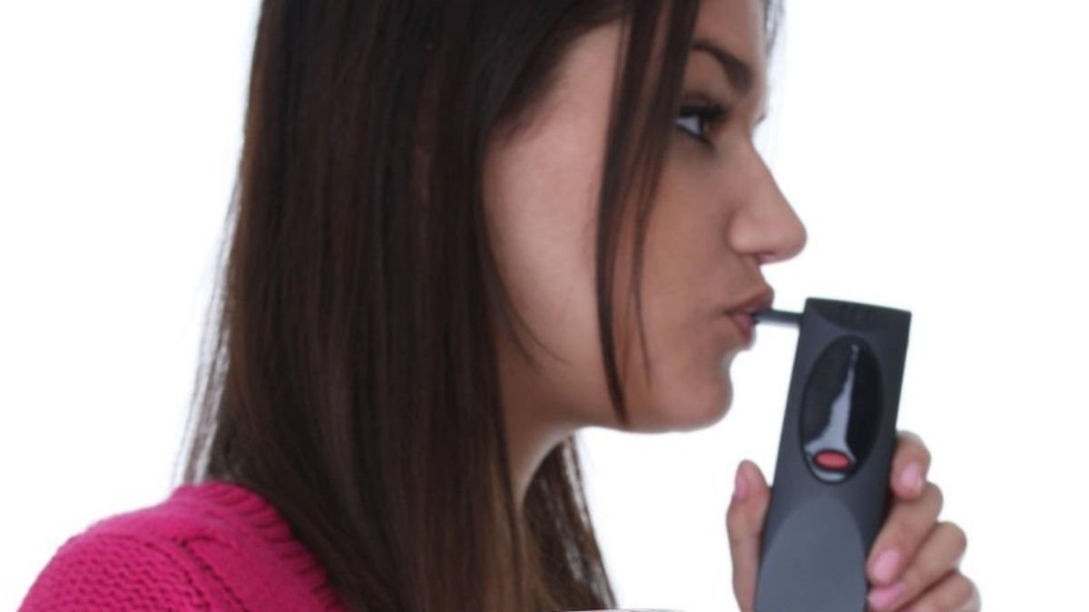 Smartphone breathalyzer alcohol testing devices vary widely in accuracy, study finds