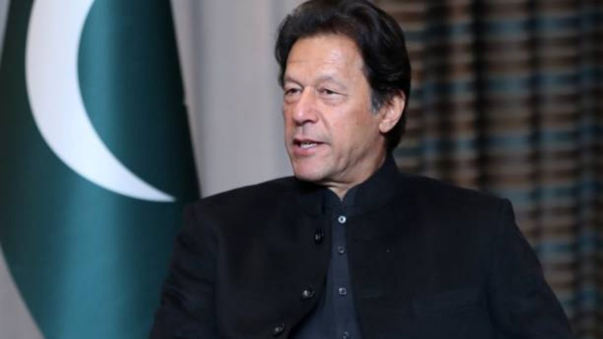 Imran Khan threatens Balochistan Governor to resign