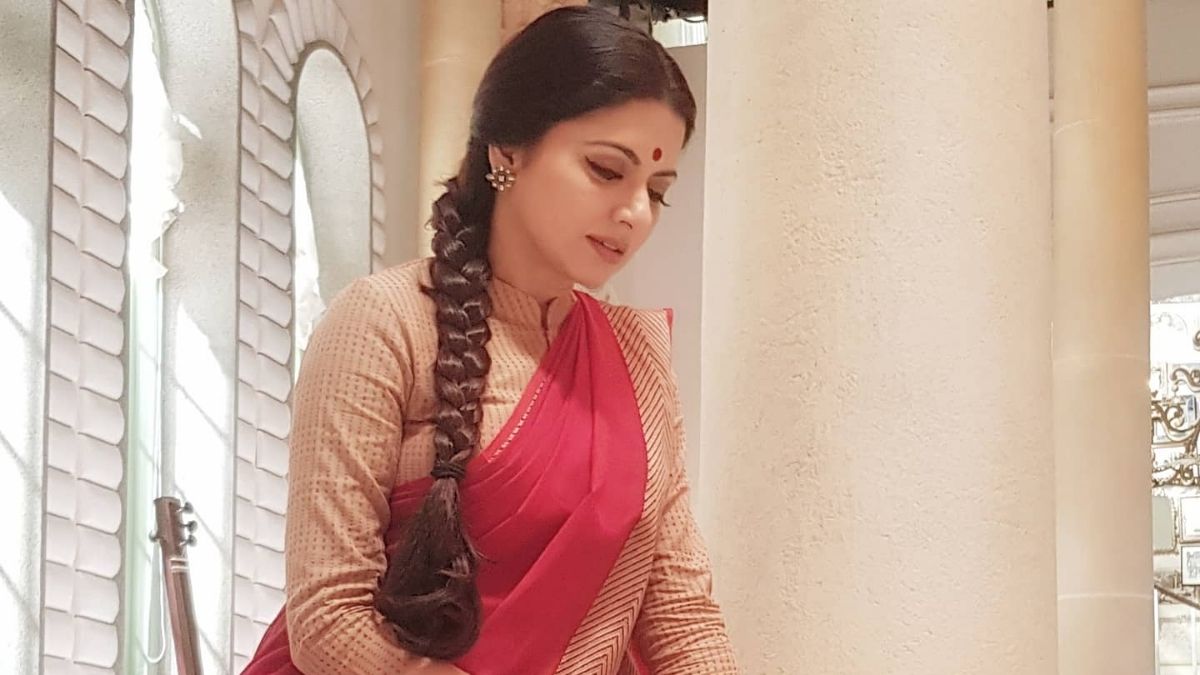 Actor Bhagyashree posted her mothers fight against several health issues (1)