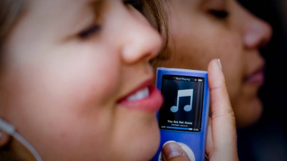Attentive listening helps teens to open up, study finds
