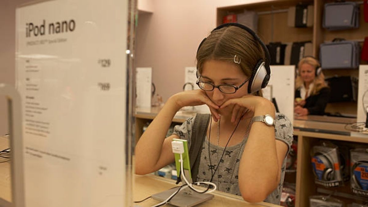 Attentive listening helps teens to open up, study finds