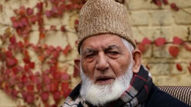 Strict curfew, communication shutdown in Kashmir after Syed Ali Shah Geelani’s death