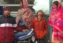 A group of migrant workers leaves from Kashmir
