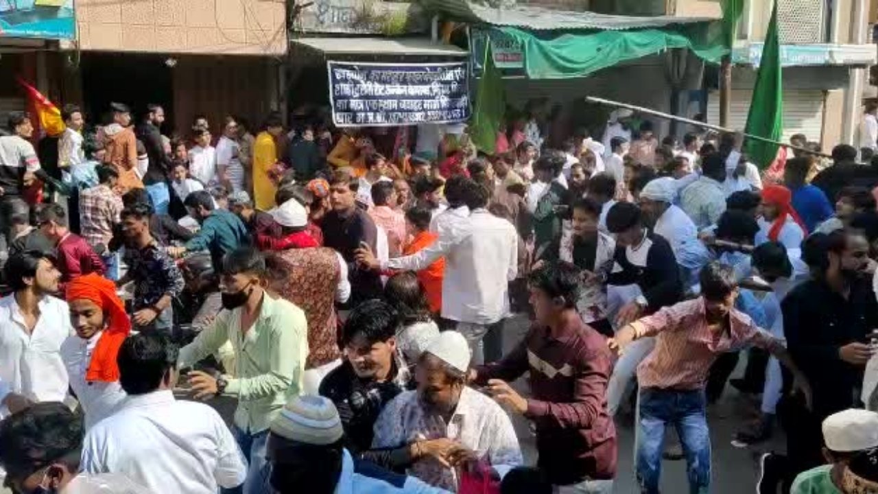 Eid procession turns violent in Jabalpur, scores of policemen injured