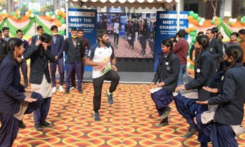 Eat right, work out regularly: School kids told as they get to meet the champion