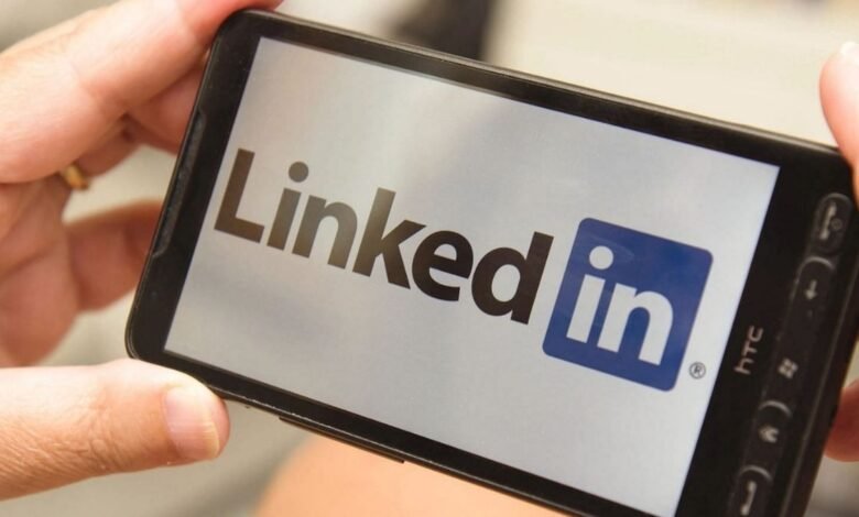 LinkedIn to reach out to a larger population in India by adding Hindi to network