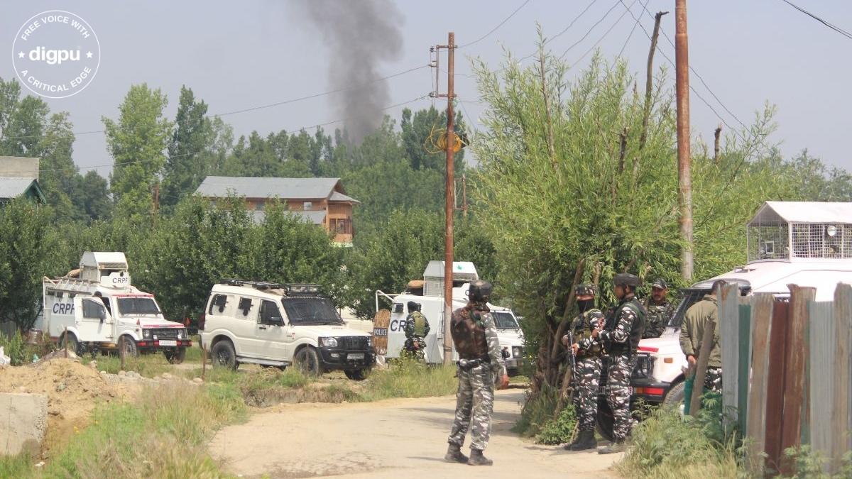 Two Jaish-e-Mohammad militants killed in Pulwama shootout