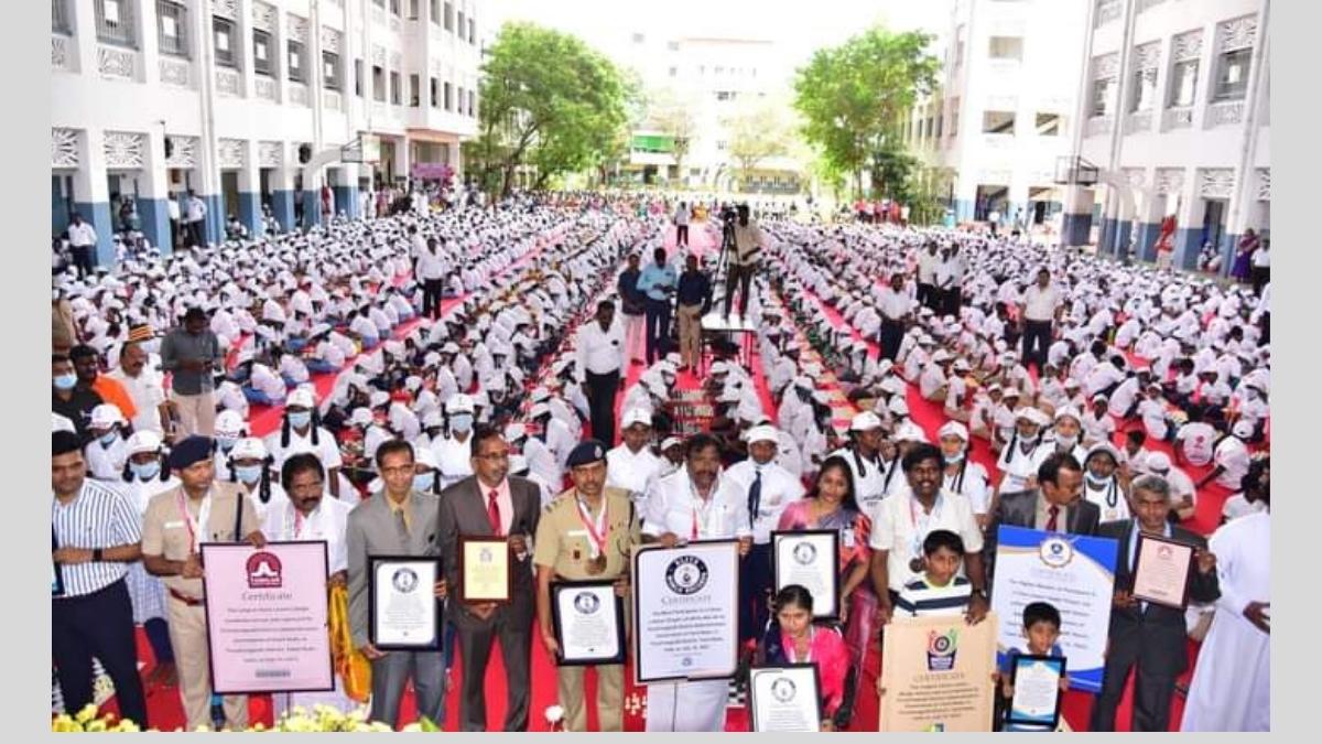 Tiruchirappalli District Administration in TN Sets Elite World Records for the Title Most Participants in a Chess Lesson