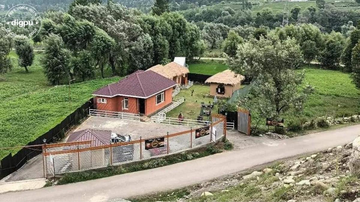 Youngster revives Kashmiri heritage by building mud houses