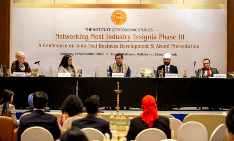 Conference on indo-thai Economic Development Hosted by the Institute of Economic Studies