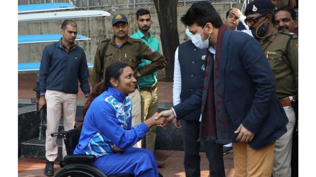 Shri Anurag Singh Thakur visits SAI NCOE Bhopal, interacts with athletes at MP Hall