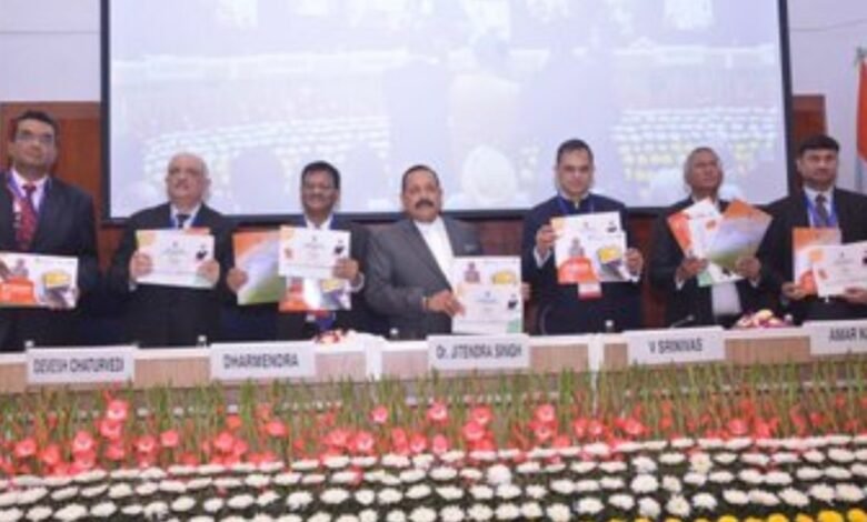 Union Minister Dr Jitendra Singh releases the Annual Report of CPGRAMS for the year 2022 (1)