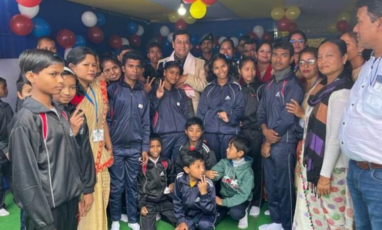 Shri Sarbananda Sonowal spends New Year's Day with the children at Prerna Child Home in Dibrugarh
