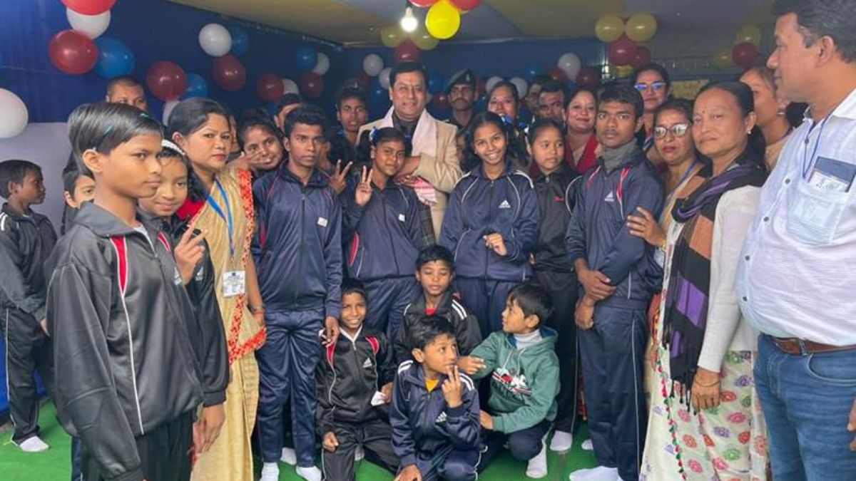 Shri Sarbananda Sonowal spends New Year's Day with the children at Prerna Child Home in Dibrugarh