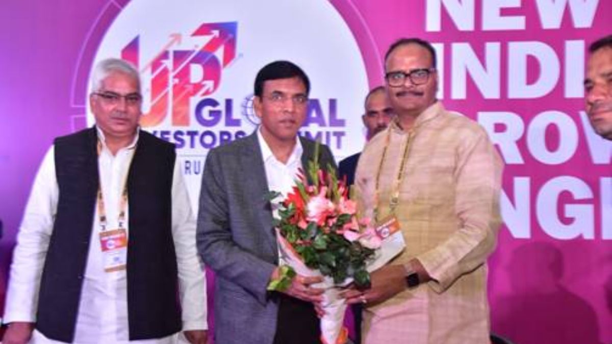 Dr Mansukh Mandaviya addresses the Plenary Session of the Uttar Pradesh Global Investors Summit – 2023
