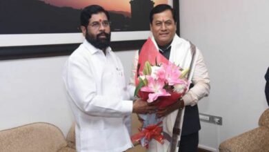 Shri Sarbananda Sonowal meets Chief Minister, of Maharashtra to expedite the implementation of various projects