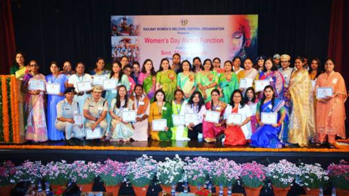 Felicitation of Outstanding Railway Women Employees by RWWCO