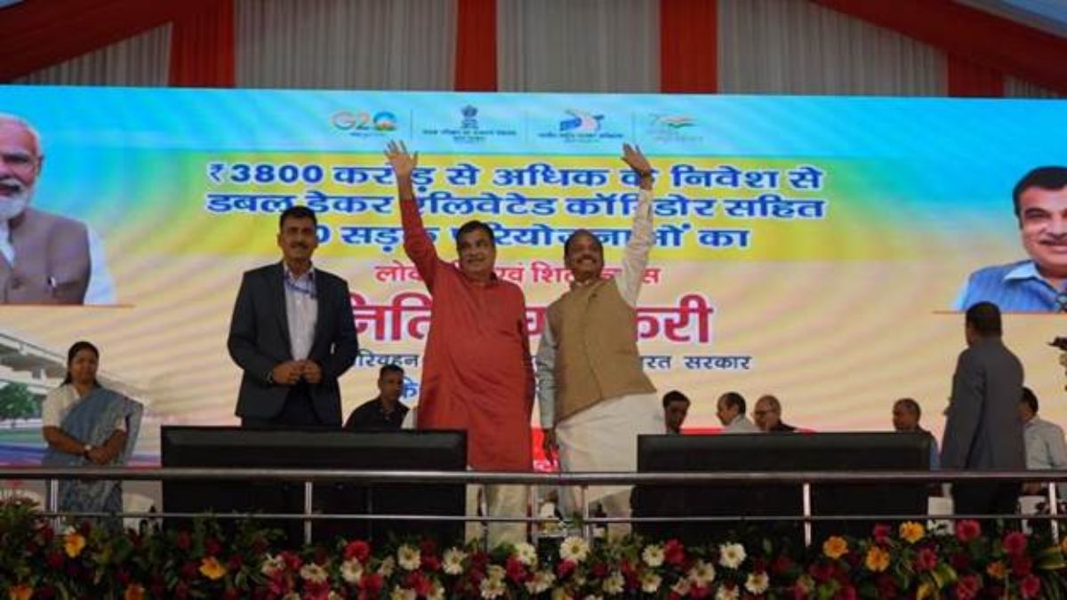 Shri Nitin Gadkari inaugurates and lays foundation stones of 10 National Highway projects worth Rs.3843 crore in Jamshedpur, Jharkhand