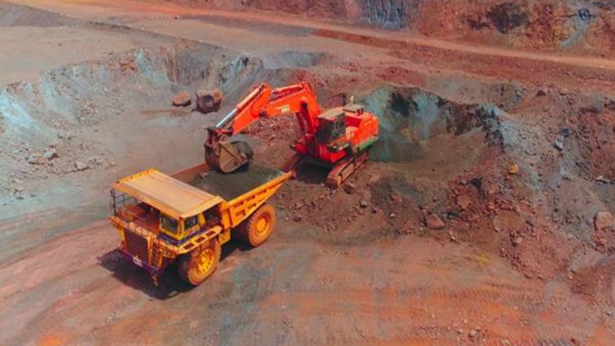 NMDC exceeds 41 Million Tonne for Second Consecutive Fiscal