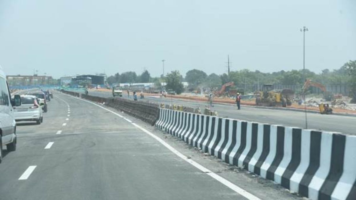 Shri Nitin Gadkari says the country's first elevated 8-lane access control Dwarka Expressway of 29.6 km length being built at a cost of Rs 9000 crore