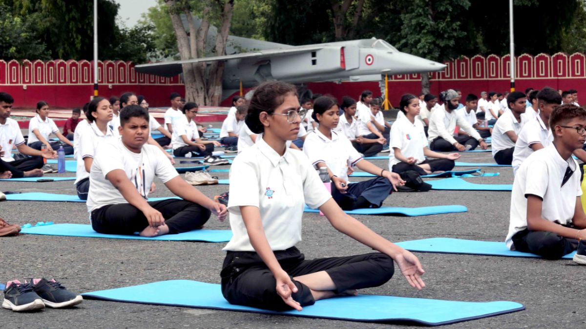Over 11 lakh NCC Cadets across the country perform Yoga on International Day of Yoga 2023