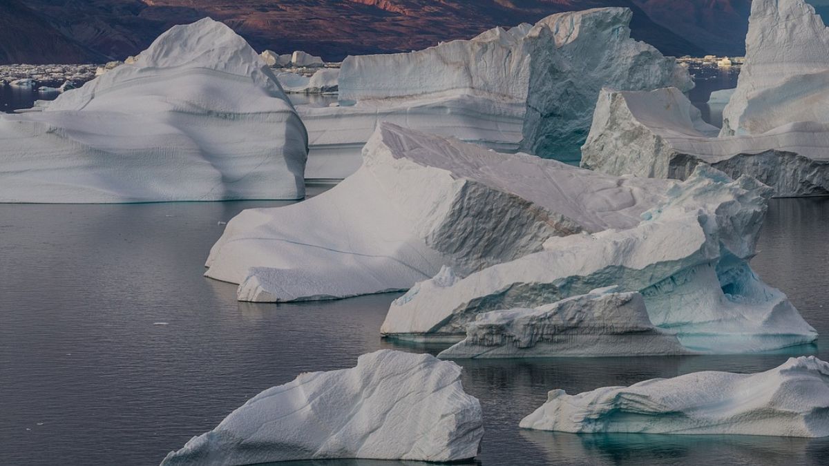 Alarm bells ring as Arctic Ocean ice cap is set to disappear earlier than thought