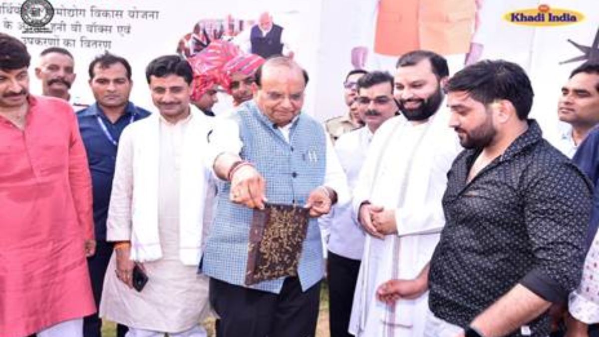 Delhi Lieutenant Governor distributes Honey Bee-Boxes and Toolkits to 130 beneficiaries under 'Gramodyog Vikas Yojna'