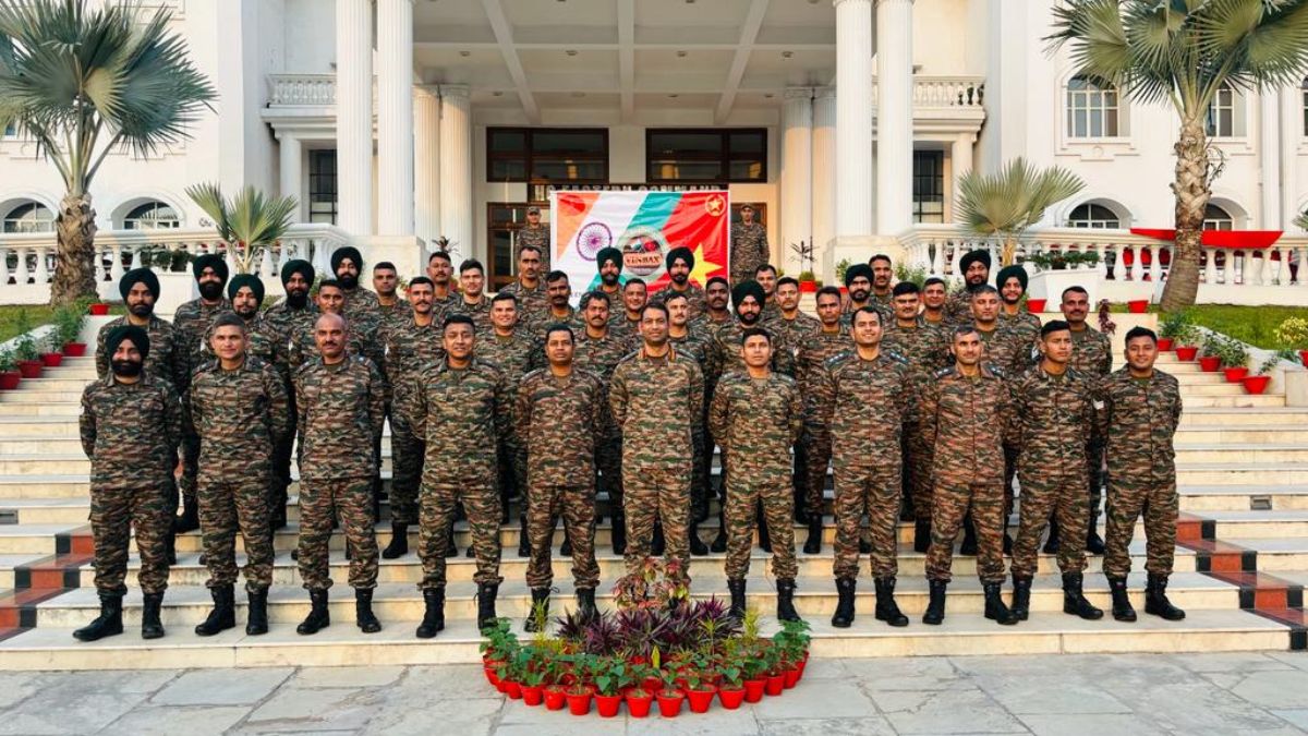 INDIAN ARMED FORCES CONTINGENT REACHES HANOI FOR JOINT MILITARY EXERCISE “VINBAX-2023”